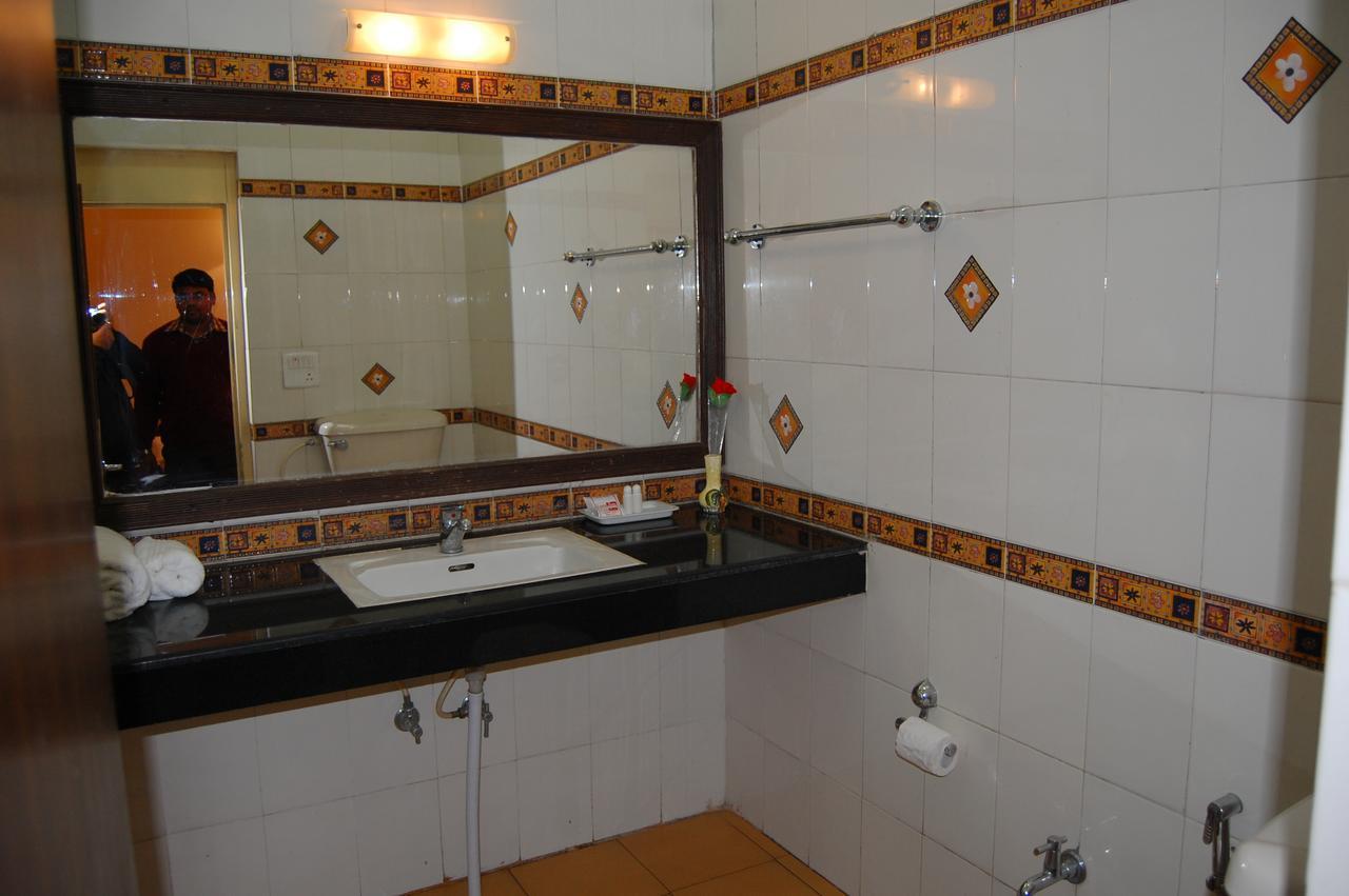 Centarosa Resort Chail Bagian luar foto